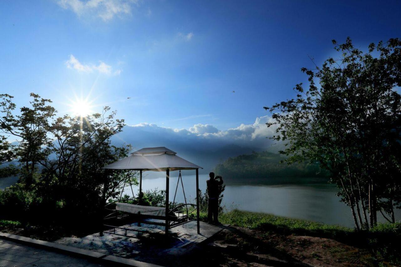 Ottway Hills Near Mattupetty Dam Hotel Munnar Exterior photo